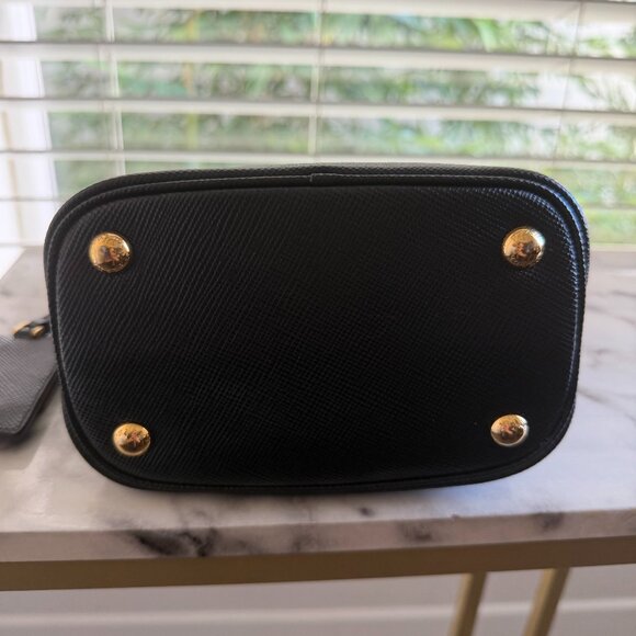 Authentic Prada Panier Small Black Saffiano Leather Bag with Red Interior - Picture 6 of 13